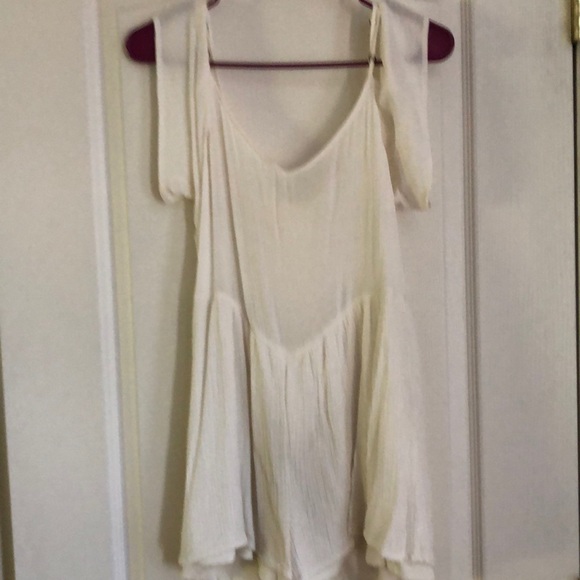 Cream romper - Picture 2 of 2